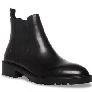 Steve madden black genuine leather chelsea boots new in box 7.5 m